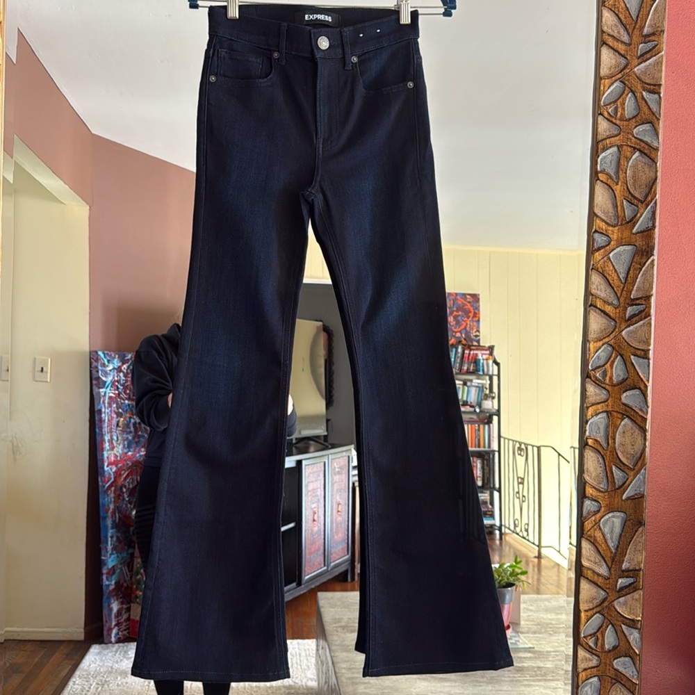 Express jeans never been worn 0R size, flare